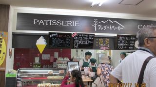 そばも美味しそう