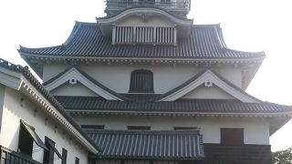 天守閣から琵琶湖など一望できます