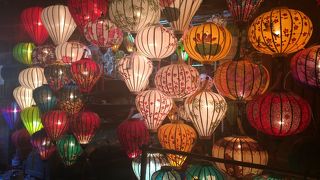 ナイトマーケットが行われる通り。