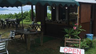 マンゴージュース800円は、他店と比べると高いです。