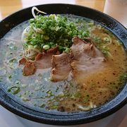 カフェ風のお店ですが、ラーメンは本格派