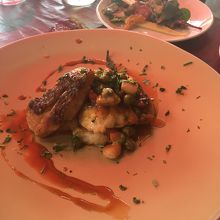 白身魚のポアレ、ボリュームあります！