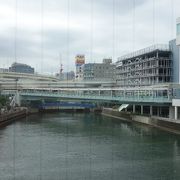 横浜駅からベイクォーターへアクセス出来る