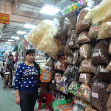 ベトナム揚げ春巻きに使うメッシュの皮も、やっと見つけました