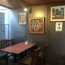 エアコンが効いていないので、ここの席は暑い！