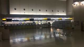 夜が早いしイマイチな空港！