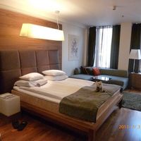 広くて使いやすい。２人分のトランクも邪魔にならない。