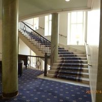 ４階のエレベーター前のショットです。