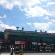 県庁や中心商店街への最寄り駅