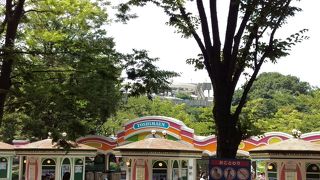 遊園地もプールも楽しめます！