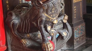 板橋　慈敬宮　図書館が併設されている廟