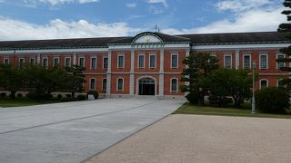 軍事施設なのに空襲からは生き残ったのね