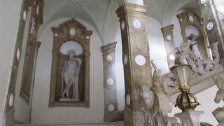 入口が非常に判りづらいです