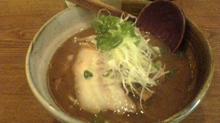 濃厚な魚介系スープが特色