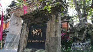 バリの絵画をゆっくり鑑賞できます