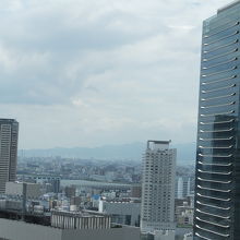 阪急グランドビル２７Fなので景色最高、JR大阪駅方向の写真