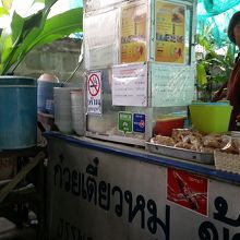 メニューが貼られています。安い