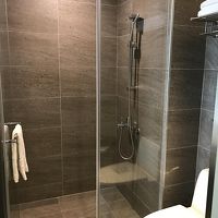 バスタブはありませんが、清潔