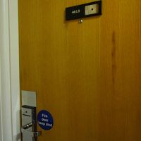 Houseの入口も、各部屋入口も、カードキー