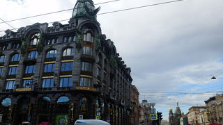 カザン聖堂の向かい