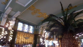 モスクワのお店とは違って、カフェがメイン