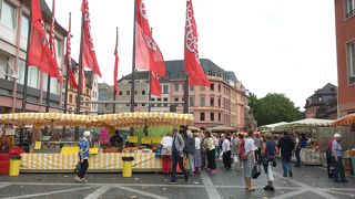 マインツ大聖堂のところの広場