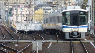 難波まで乗り入れています