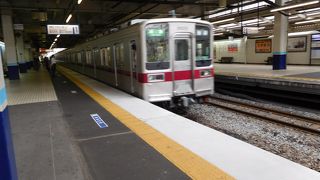 池袋から埼玉県へと結ぶ路線