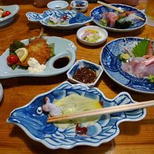 サクサクアジフライ、柔らかタコの刺身、刺身盛り