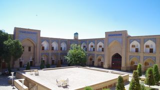 今は城壁内のホテルです