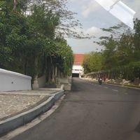 入口から車回しまでの距離がかなりありました