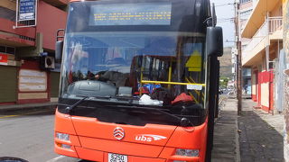 バス (ポートルイス)