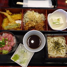 いろいろな味が一度に楽しめる