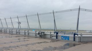 飛行機を見ながら、休憩できます☆