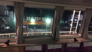 東京湾を横断する40分の船旅が楽しめます。