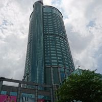 駅の眼の前。台南空港からは200NTDくらい。