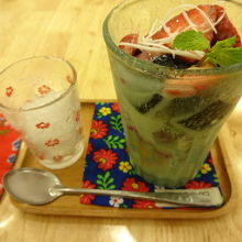 フルーツチェー　50,000ドン