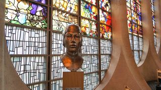 ルアーンに行くなら、モネの大聖堂とともに、ジャンヌ・ダルク教会は必見！