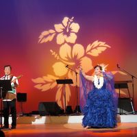 Hula　Showのステージ・照明の演出も素晴らしいです