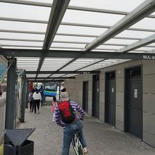 ティラーノのバス乗り場のトイレ。