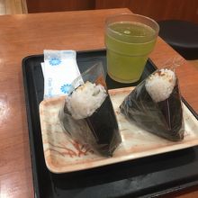 うなぎむすびとおかかむすび