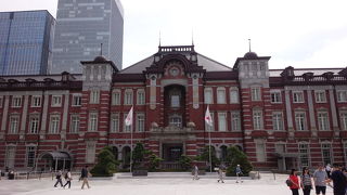 創建当時の姿に復元された駅舎