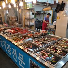 私の大好物カンジャンケジャン(カニの醤油漬け)も