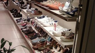 デザインも履き心地も満点。