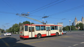 レトロなトロリーバスが愛らしく感じました