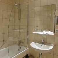 大きなお風呂と水回り　きれいです。