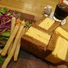 NORTH LOUNGE 北欧館