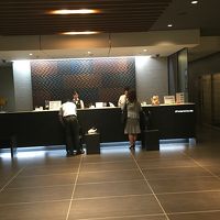 フロントのフロアです