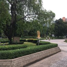 プロンポン駅南