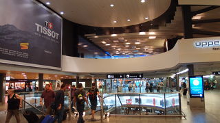 チューリヒ中央駅まで10分前後です